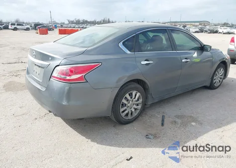 2015 Nissan Altima 2.5 S z USA, uszkodzony, nr VIN 1N4AL3AP8FN876874